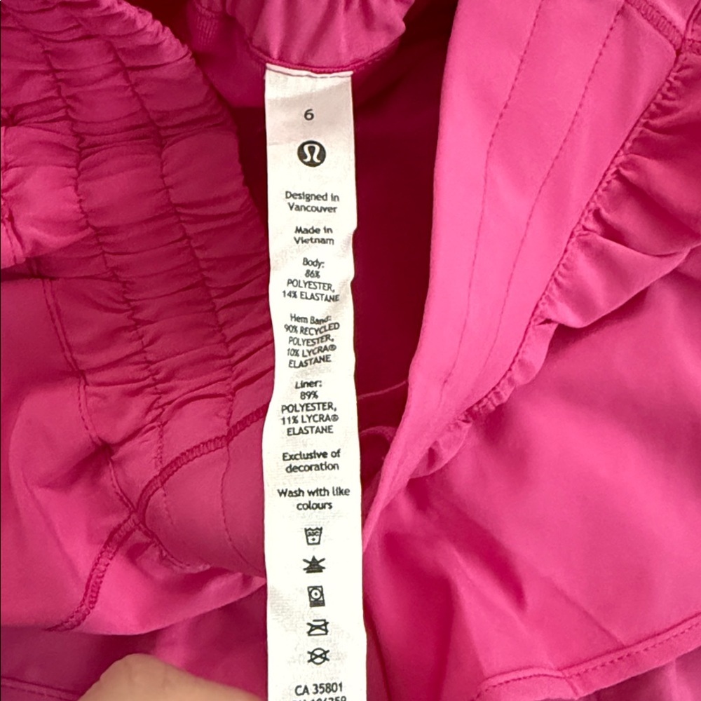 Lululemon Hotty Hot Low Rise Short 4" in Sonic Pink - Picture 4 of 8